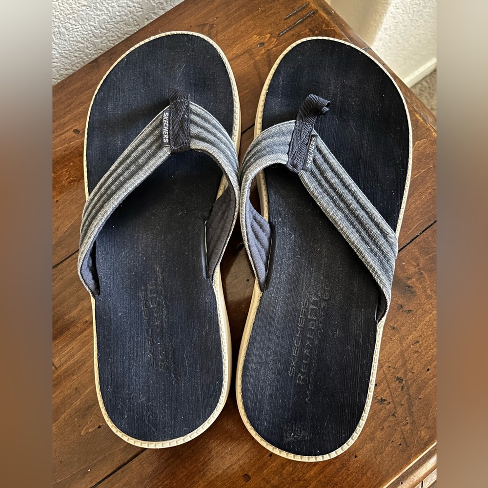 Skechers Mens Relaxed Fit Flip Flops